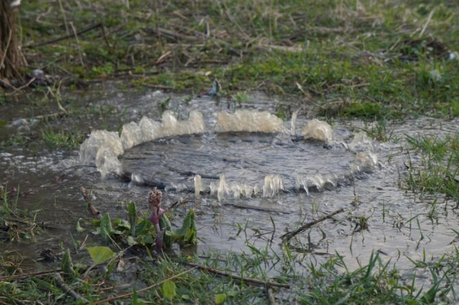 Awaria kanalizacji na&nbsp;placu zabaw przy TS&nbsp;Węgrzce