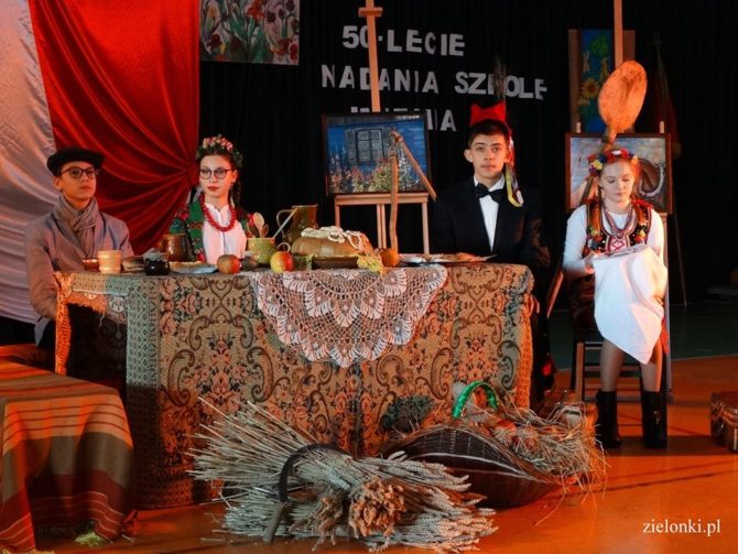 Relacja z&nbsp;uroczystości 50 rocznicy nadania imienia Stanisława Wyspiańskiego szkole podstawowej w&nbsp;Bibicach