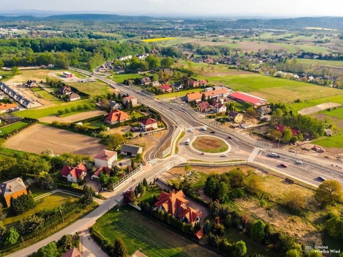Budowa ronda w&nbsp;Modlnicy ostatecznie zakończona