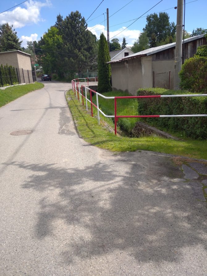 Drobne prace porządkowe na&nbsp;terenie Węgrzc