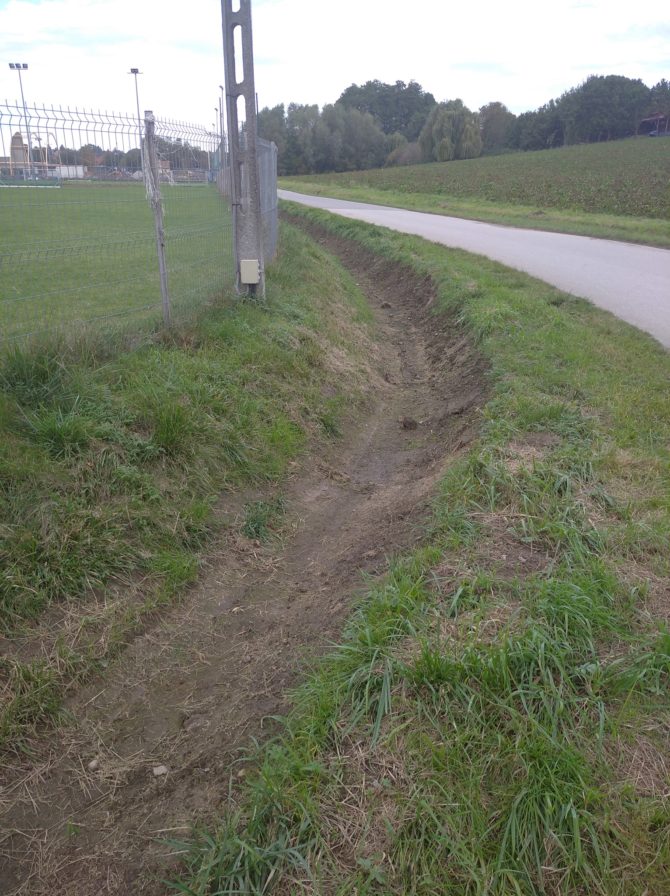 Rowy wzdłuż B5 oczyszczone i&nbsp;pogłębione