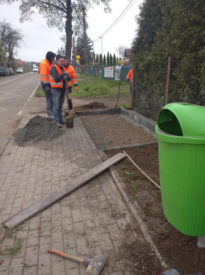 Nareszcie wiata przystankowa przy ul.&nbsp;B4