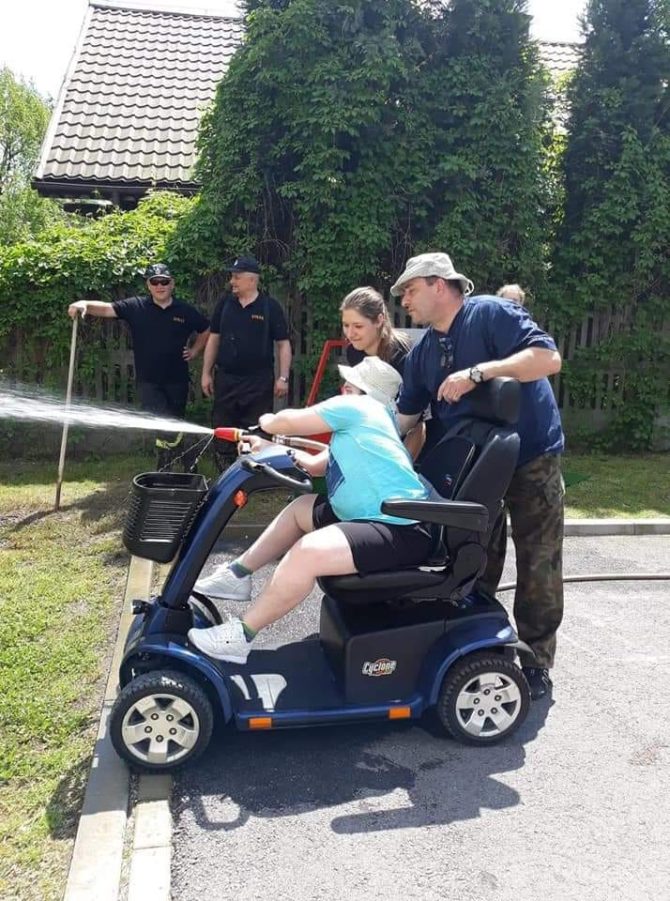 Zbieramy nakrętki dla Krzysia