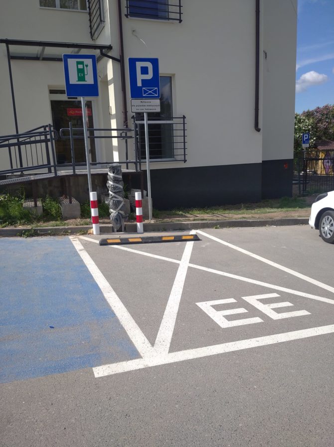 Parking przy Ośrodku Zdrowia już dostępny