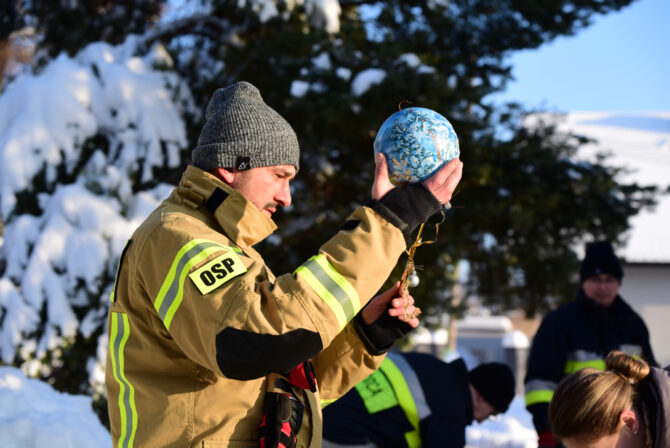 Ubieranie węgrzeckiej choinki