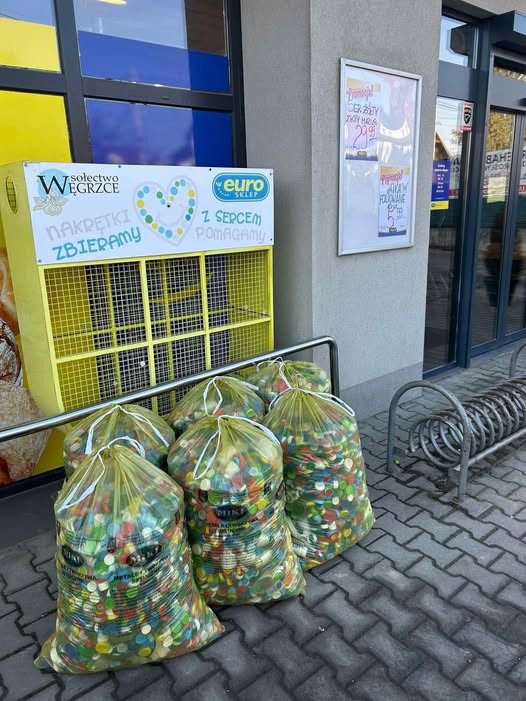 Dziękujemy OSP Węgrzce za&nbsp;opiekę i&nbsp;opróżnianie pojemników na&nbsp;nakrętki