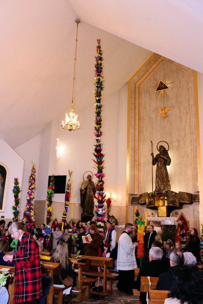 Niedziela Palmowa w&nbsp;parafii Węgrzce